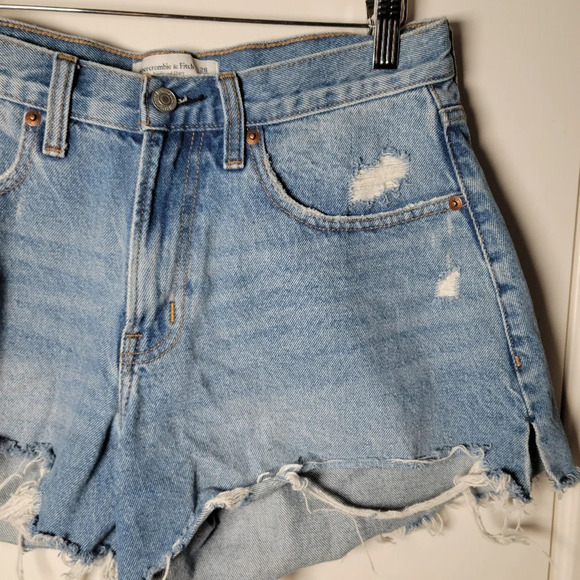 Abercrombie & Fitch The Boyfriend Short Mid Rise Curve Love | Size 28/6 - Picture 2 of 8